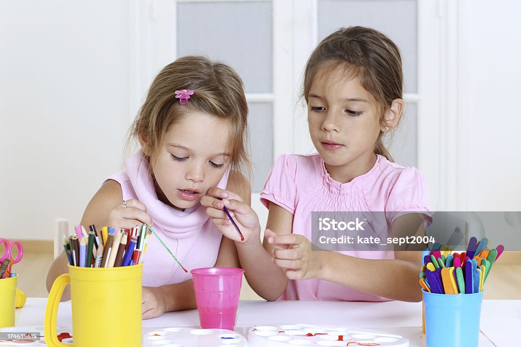 Painting in Educazione di scuola materna - Foto stock royalty-free di 4-5 anni