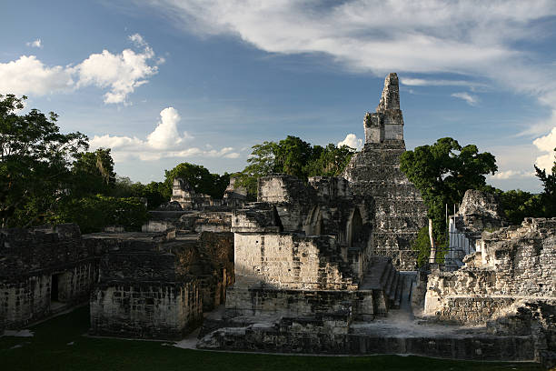 Cтоковое фото Руин precolumbian Потерянный город Тикаль