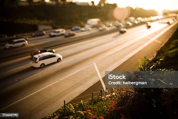 Freeway Em Dia - Fotografias de stock e mais imagens de Calor - Calor, Carro, Dia