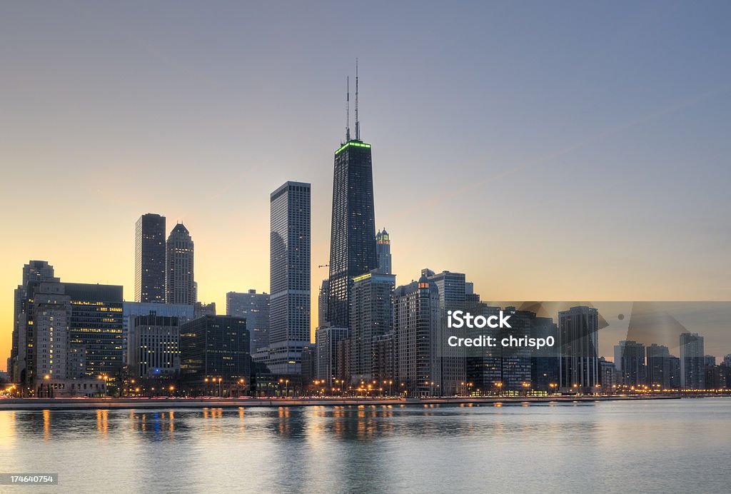 Northern Chicago Skyline bei Sonnenuntergang - Lizenzfrei Chicago - Illinois Stock-Foto