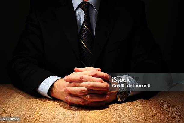 Hombre De Negocios Foto de stock y más banco de imágenes de Adulto - Adulto, Color - Tipo de imagen, Corbata