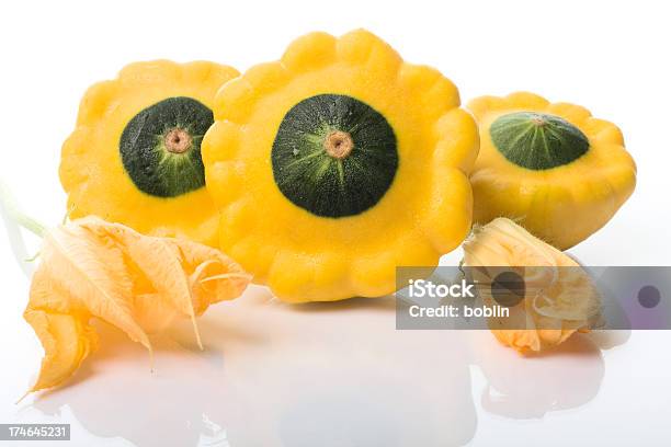 패티 목신 스쿼시 및 잎과 0명에 대한 스톡 사진 및 기타 이미지 - 0명, 3가지 개체, 노랑