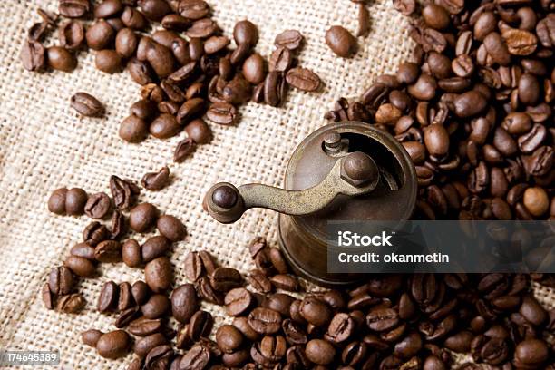 Coffee Beans — стоковые фотографии и другие картинки Без людей - Без людей, Большая группа объектов, Выборочная фокусировка