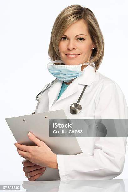 Foto de Feminino Médico e mais fotos de stock de Adulto - Adulto, Autoconfiança, Beleza