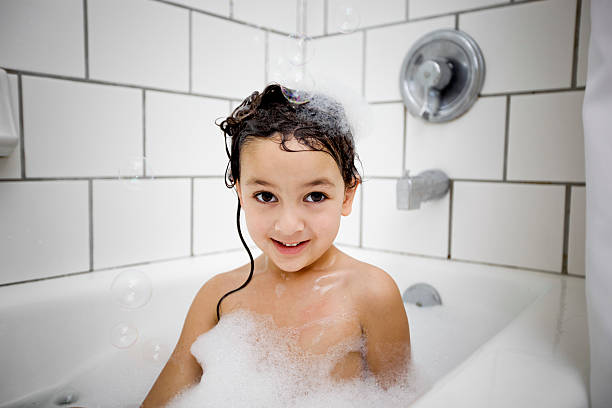 istock Little Girl in Bathtub 174650116