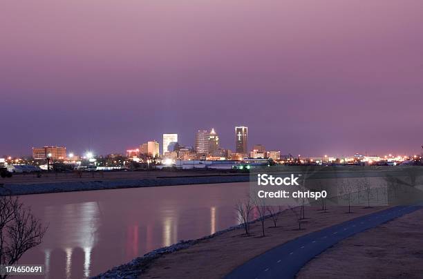 Oklahoma City Skyline W Zmierzchu - zdjęcia stockowe i więcej obrazów Oklahoma City - Oklahoma City, Panorama miasta, Architektura