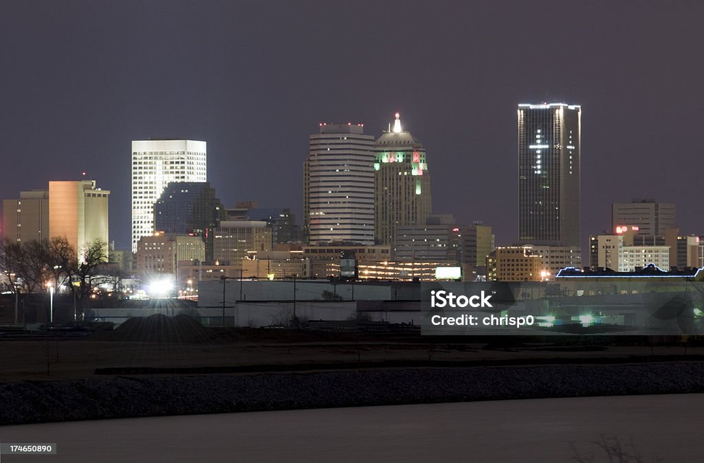 Oklahoma City Skyline di notte - Foto stock royalty-free di Oklahoma City