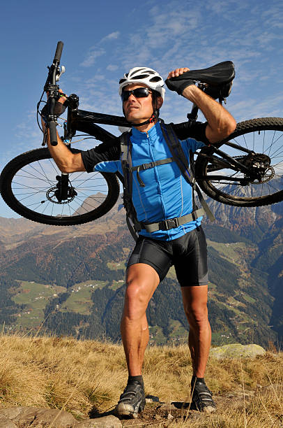 istock carry the bike 174651686