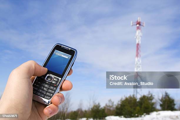Internet Mobile - Fotografie stock e altre immagini di Antenna - Attrezzatura per le telecomunicazioni - Antenna - Attrezzatura per le telecomunicazioni, Attrezzatura per le telecomunicazioni, Blu