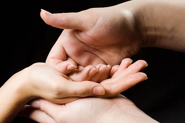 istock Massage of fingers 174651969