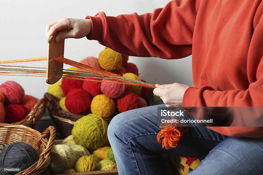 weaver no trabalho - Foto de stock de Amarelo royalty-free