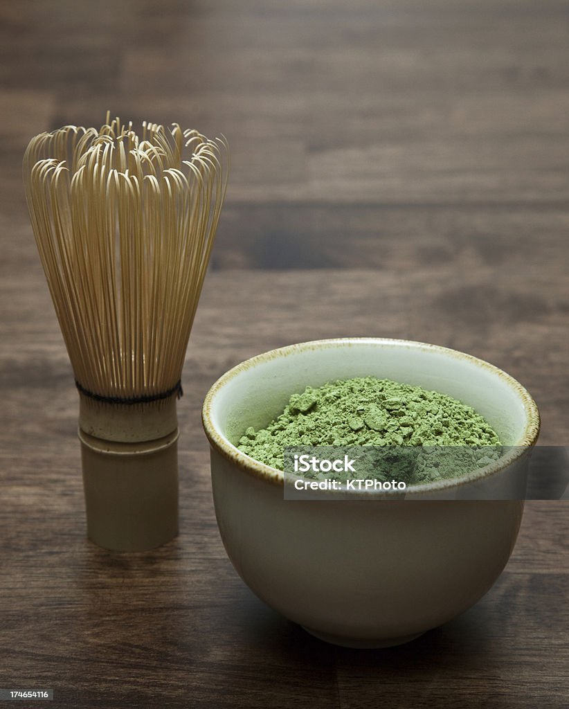 Batidor Maccha y bambú, serie 3 - Foto de stock de Té Matcha libre de derechos