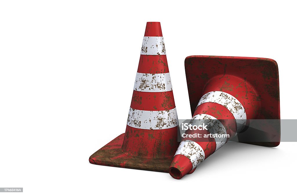 Rojo conos de tráfico con suciedad - Foto de stock de Cono libre de derechos