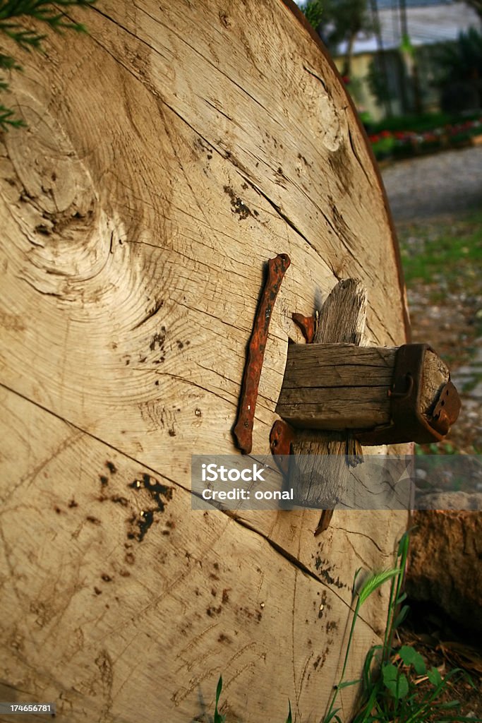 Roue en bois - Photo de Antiquités libre de droits