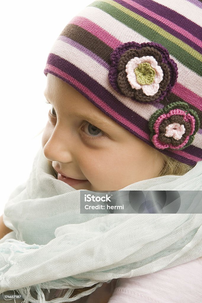 Cinco años viejo chica en invierno tapa - Foto de stock de 4-5 años libre de derechos