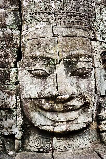 the giant twarz w angkor thom - quan yin zdjęcia i obrazy z banku zdjęć