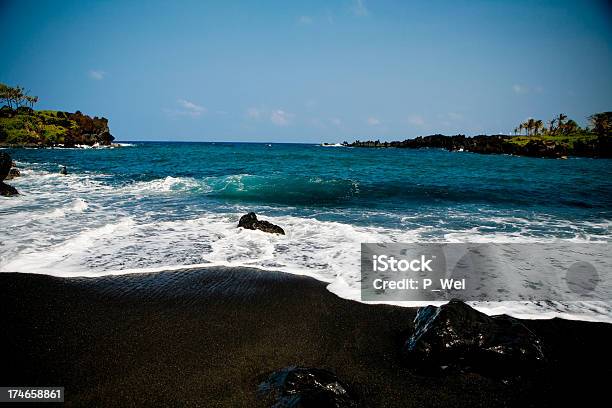 Black Sand Beach Stockfoto und mehr Bilder von Hawaii - Inselgruppe - Hawaii - Inselgruppe, Schwarzer Sand, Strand