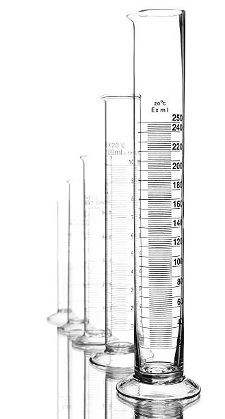 5 졸업하셨군요 실린더 흰색 배경의 - graduated cylinder 뉴스 사진 이미지