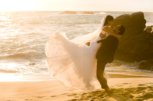 Fun wedding couple