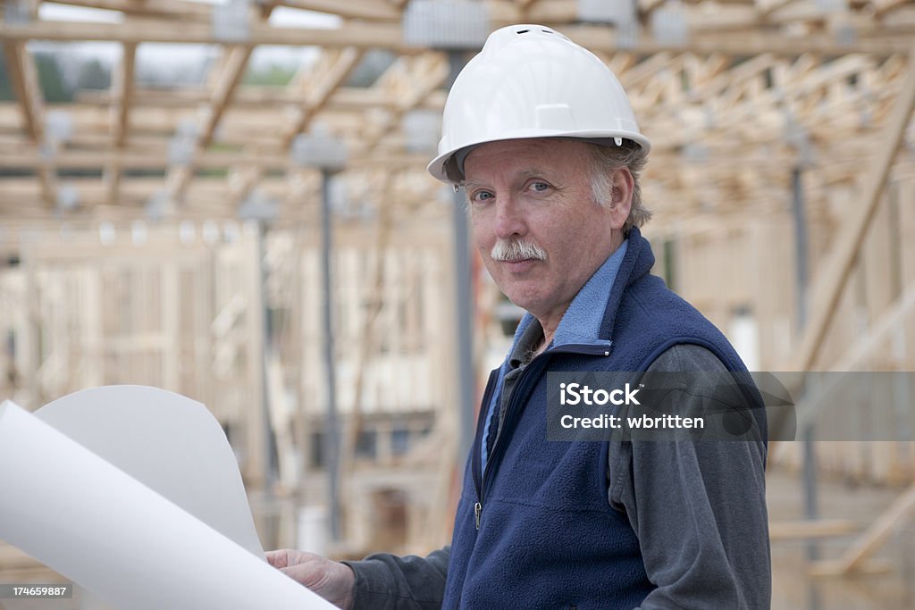 Homem trabalhando na construção de site (XXL - Royalty-free Adulto Foto de stock