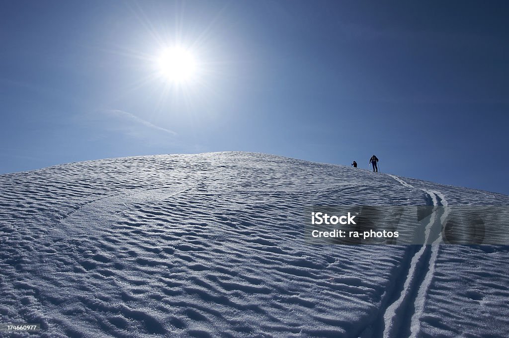 Lo sci alpinismo - Foto stock royalty-free di Alpi