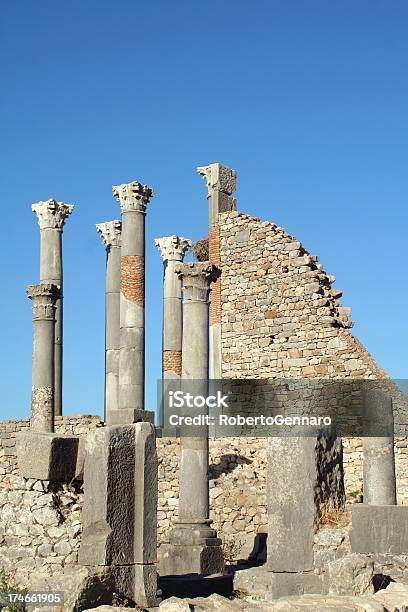 Photo libre de droit de Capitol À Volubilis banque d'images et plus d'images libres de droit de Volubilis - Volubilis, Afrique, Afrique du Nord