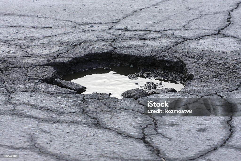 Buraco de estrada - Foto de stock de Poço natural royalty-free