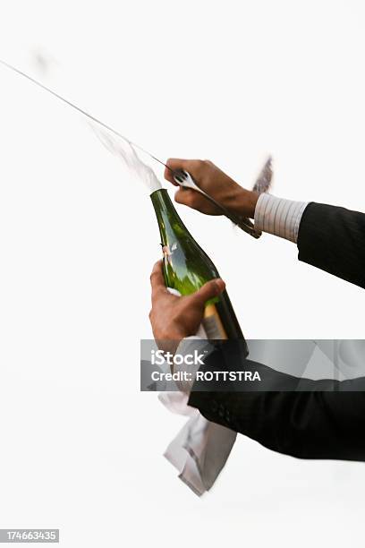 Abertura De Champagne - Fotografias de stock e mais imagens de Acontecimentos da Vida - Acontecimentos da Vida, Bebida Alcoólica, Brinde