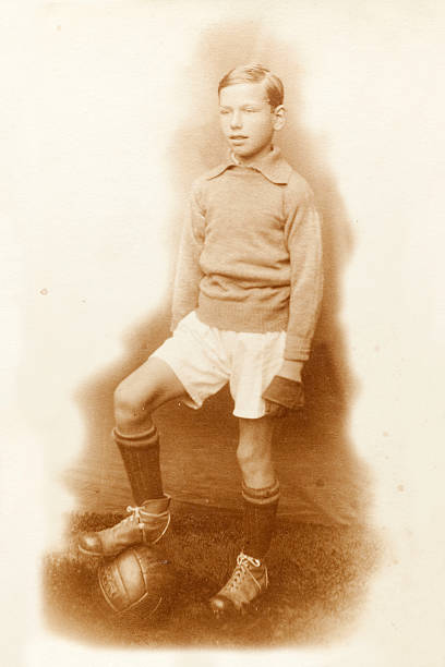 1920 de gardien joueur de football américain - goalie soccer soccer player teenage boys photos et images de collection