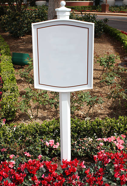 sinal em branco de flor-size - blank sign post - fotografias e filmes do acervo