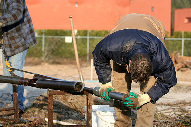 recolha de amostras do solo e das águas subterrâneas, de investigação ambiental. - toxic substance dirt pollution scientific experiment imagens e fotografias de stock