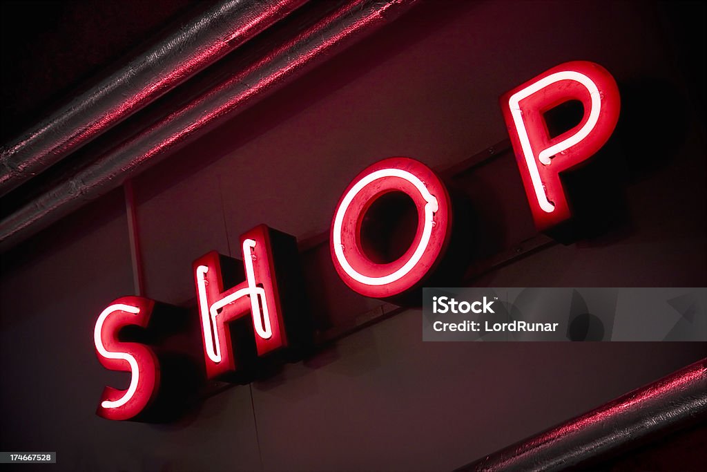 Неоновый Знак магазин - Стоковые фото Вывеска магазина роялти-фри