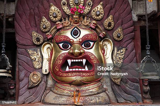 マスクを顔の白い Bhairab - ネパールのストックフォトや画像を多数ご用意 - ネパール, 生き神クマリ, お面