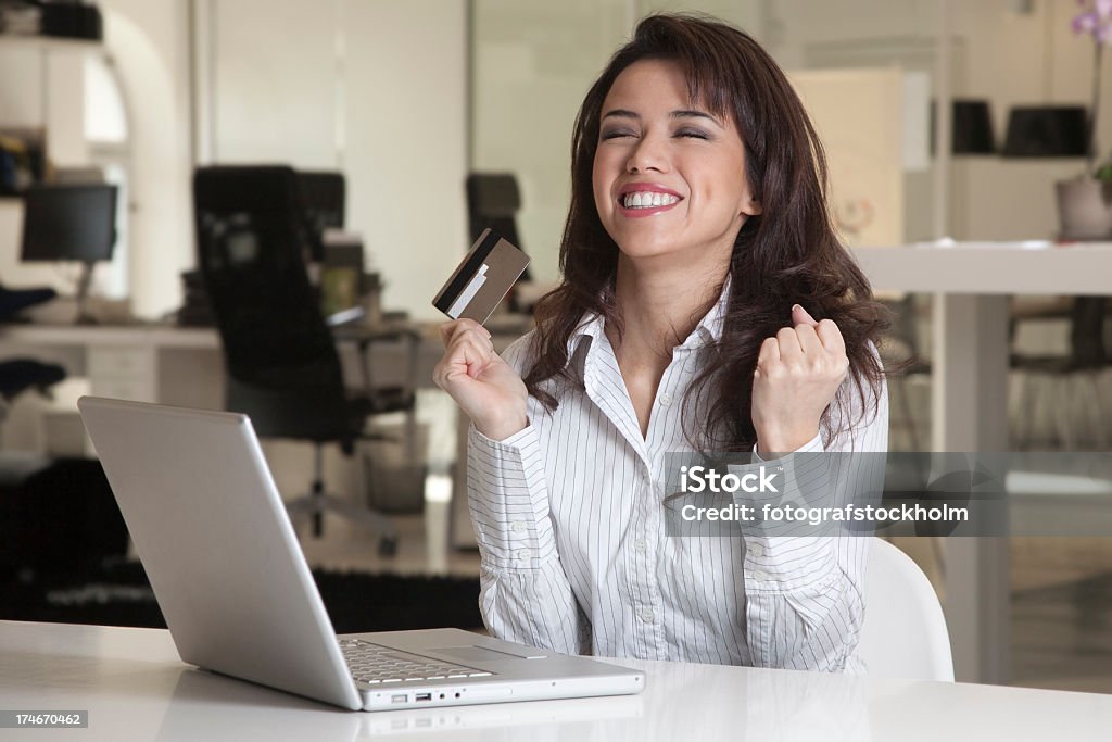 Joyeuse Femme d'affaires - Photo de Achat à domicile libre de droits