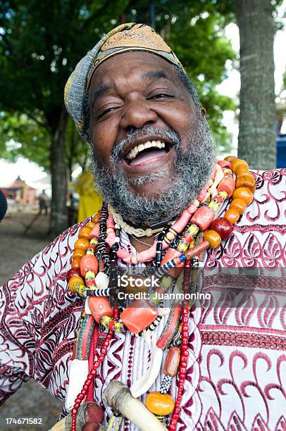 ハッピーなアフロカリブ人 - ハイチのストックフォトや画像を多数ご用意 - ハイチ, ハイチ人, 1人