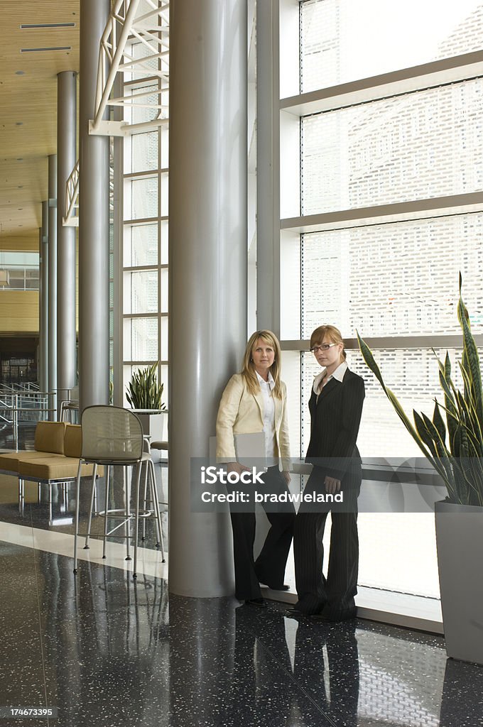 Jovem Businesswomen - Foto de stock de 20 Anos royalty-free