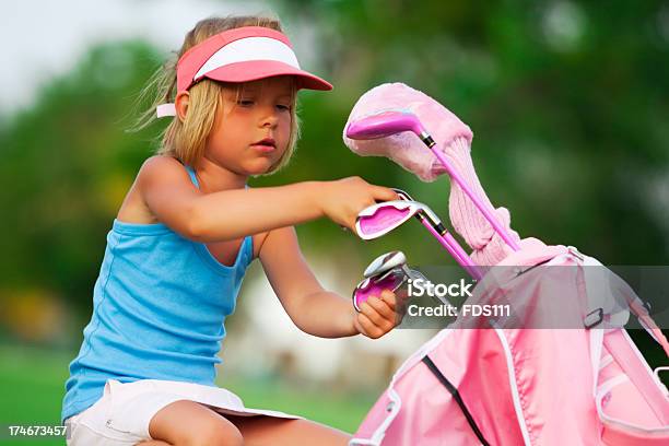 Mädchen Golf Stockfoto und mehr Bilder von Golf - Golf, Kind, Lernen