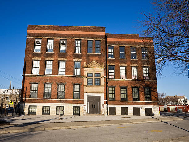 istock Victorian Brick School South Chicago 174673589