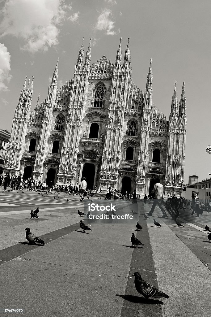 Milano in bianco e nero - Foto stock royalty-free di Architettura