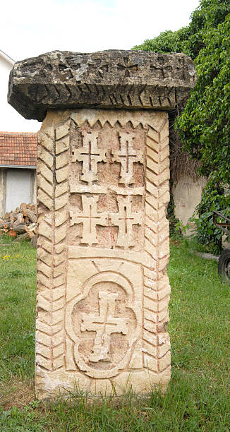 istock old male grave stone 174674641