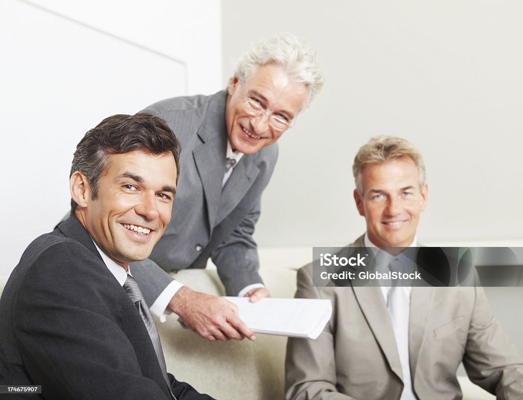 Glücklich Geschäftsleute im Büro - Lizenzfrei Büro Stock-Foto