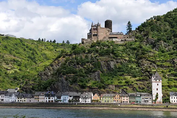 The impressive Rhineland castle Burg Katz that overlooks the town of St.Goar in Germany. The river Rhine can be seen in the foreground.