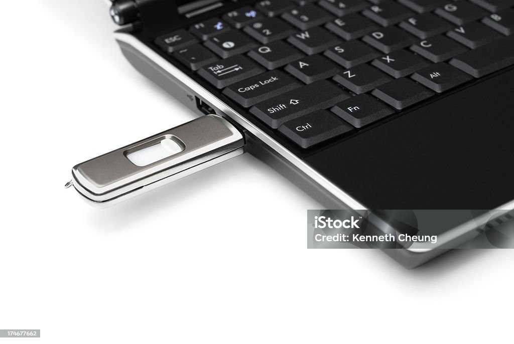 Laptop und USB-SCHLÜSSEL EIN - Lizenzfrei USB Stick Stock-Foto