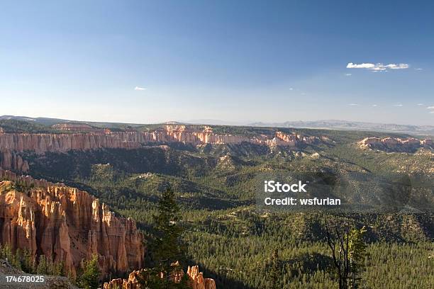 Bryce Canyon - Fotografie stock e altre immagini di Ambientazione esterna - Ambientazione esterna, Area selvatica, Arenaria - Roccia sedimentaria