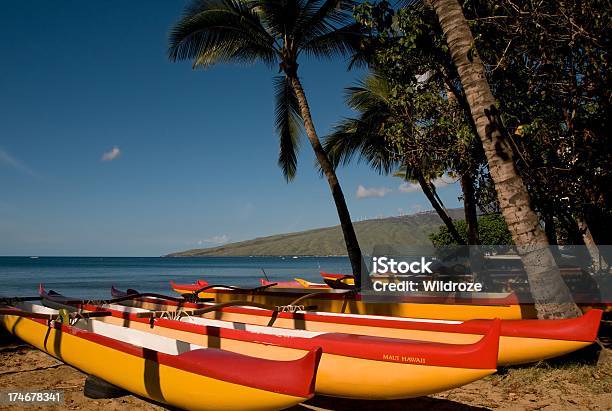 Traditionellen Auslegerkanus Auf Maui Stockfoto und mehr Bilder von Kanu - Kanu, Hawaiianische Kultur, Kanudisziplin