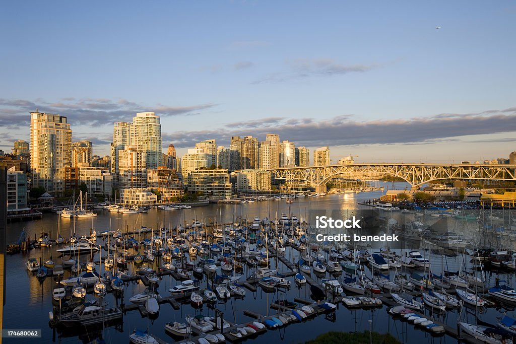 Malerische Hafen von Vancouver - Lizenzfrei Außenaufnahme von Gebäuden Stock-Foto