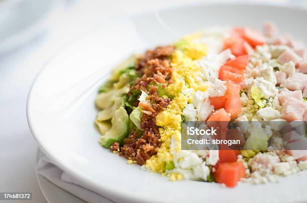 Cobbsalad Stockfoto und mehr Bilder von Cobb-Salad - Cobb-Salad, Avocado, Bildschärfe