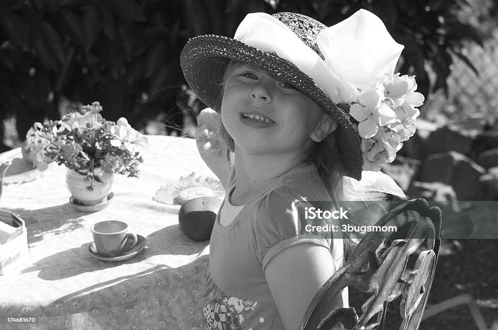 Rapariga a diversão de uma Festa de chá - Royalty-free 6-7 Anos Foto de stock