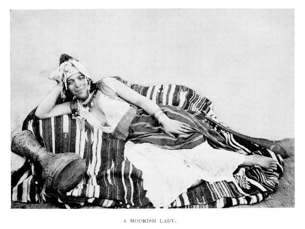 reclining young woman photo portrait in algeria, north africa - 阿爾基爾 幅插畫檔、美工圖案、卡通及圖標