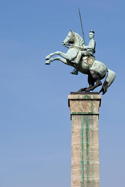 istock Statue of a soldier with horse 174682710